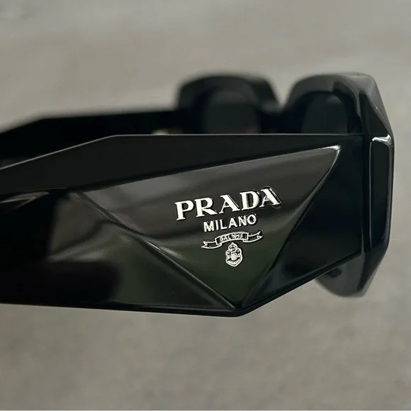 Prada PR 17WS 1AB5SO Runway Symbole Rectangular Sunglasses, Black/Dark Grey NWT - Picture 8 of 17